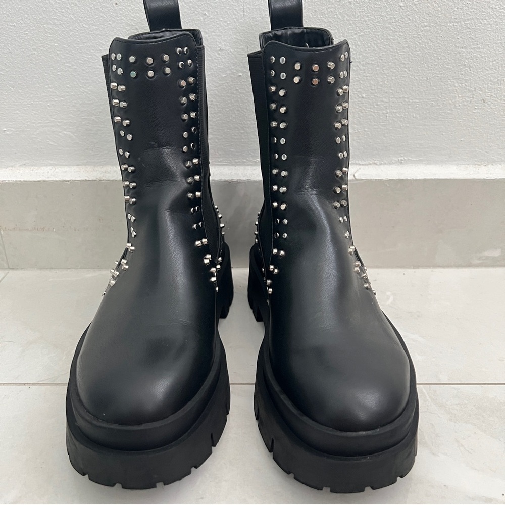 NEW ZARA Studded Chunky Moto Boots Black Chelsea Vegan Leather m size 6 / 36 EU - Picture 5 of 13